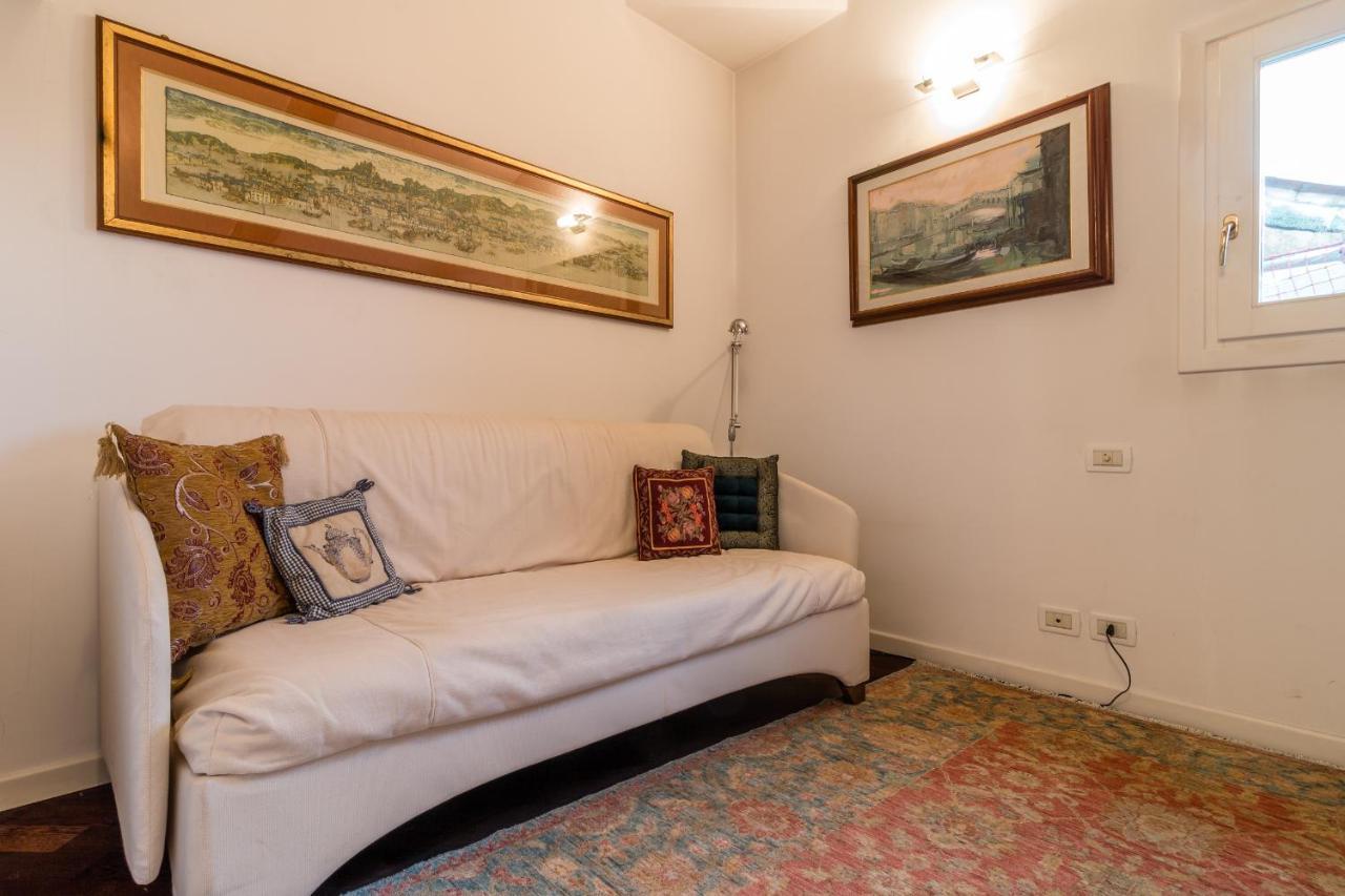 Appartamento Gold And Red - The Venetian Style With Terrace Esterno foto